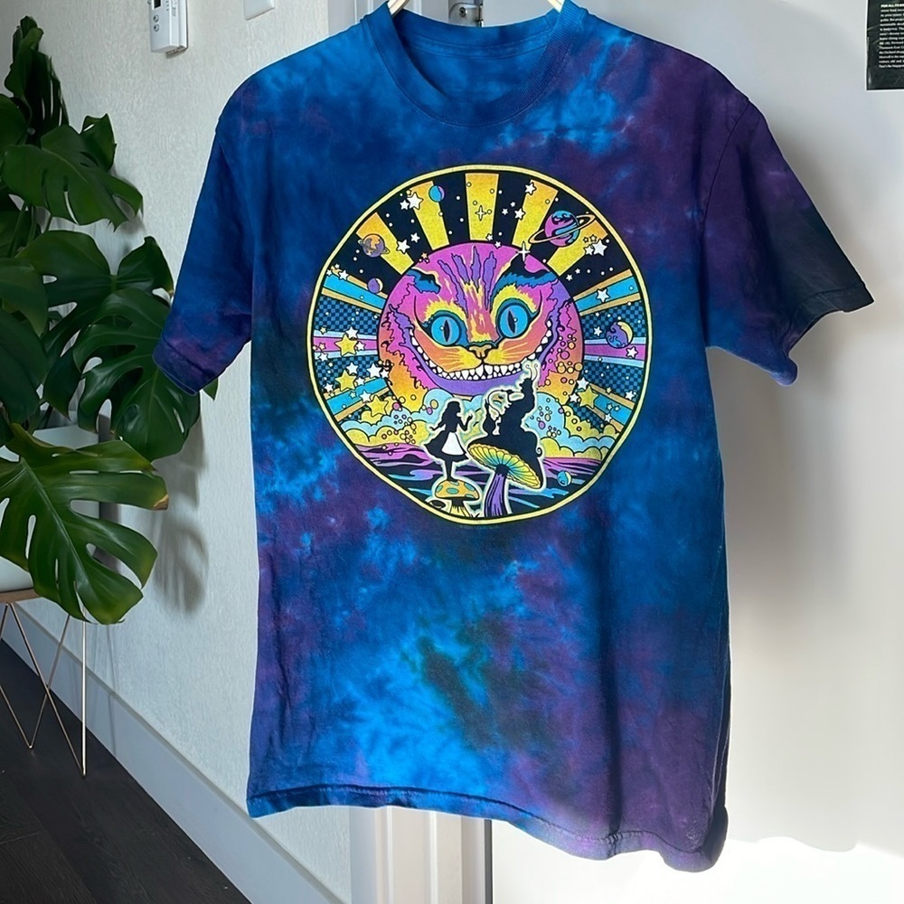 💘🪁 Liquid Blue Unique cotton tie dye t shirt short sleeve alice and wonderland